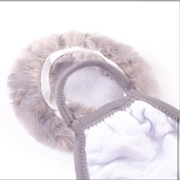 Kid’s warm face mask with Earmuffs-Gary - Picture 3 of 3